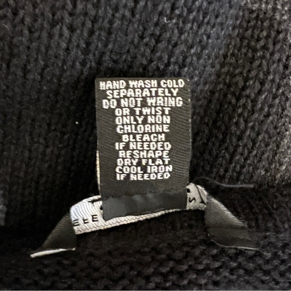 Christmas Holiday Sweater Vest REFERENCE POINT NEW YORK Size Medium Fest… - Picture 11 of 13